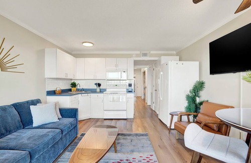 Tybee Island Condo | Serene Tybee Retreat with Ocean Views | Heated Pool Access