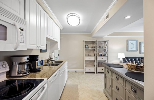 North Litchfield Beach Condo | SH 119 Updated condo with Litchfield By the Sea Water park access