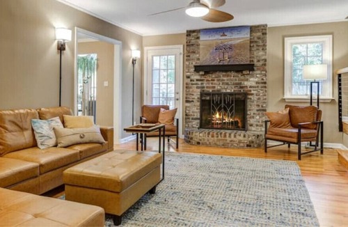 Summerville House | Share-in Dipity Refined 4 bedroom house w/ a pool