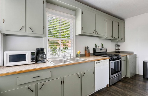 Cannonborough Elliotborough House | Six & Sow | Downtown Charleston Comfort & Charm