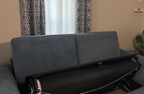 Rockingham Apartment | Skipper 4 - Lovely 1-bedroom apartment in welcoming Rockingham with WiFi, AC