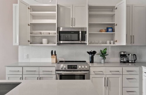 Second Ward Apartment | Skyline Suite - Free Parking, Pool, City Views