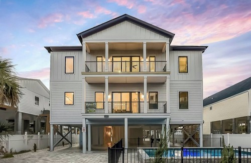 Windy Hill House | Sleeps 28-Blue Whale-Pool-12 Bedrooms & 4 Kitchens
