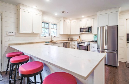 West Beach House | Slow Down & Reconnect in Renovated, Dog-Friendly Cottage, Four Minutes to Beach w/Great Back Dec