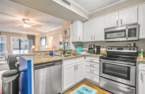 Myrtle Beach Condo | Snowbird-friendly condo with 2 balconies and 2 pools - across from beach