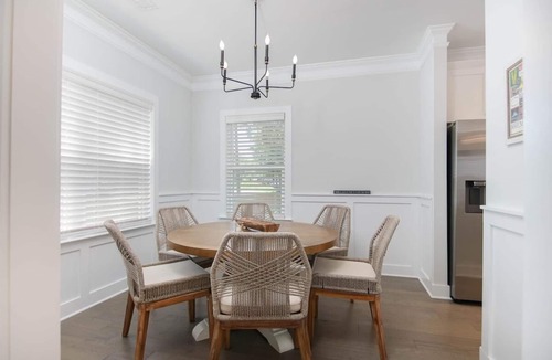 Mount Pleasant House | Southern Charming New Home-Mins to Beach & DT