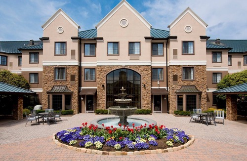 Ballantyne Apartment | Spacious Ballantyne Suite | Free Breakfast & Pool