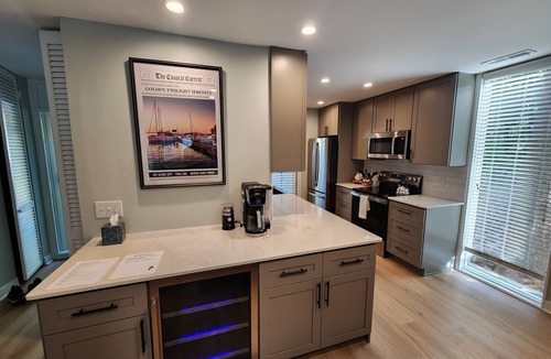 Sea Pines House | Spacious Coastal Villa w/Bright Sunroom Walk to Beach Sleeps 7