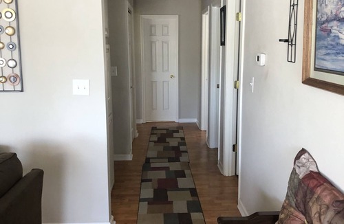 Red Hill House | Spacious lake view house in Conway, Myrtle Beach area