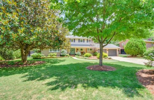 Taylors House | Spacious Taylors Home ~ 5 Mi to Dtwn Greenville!
