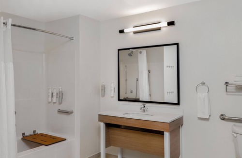 Summerville Hotel | Spark by Hilton Summerville
