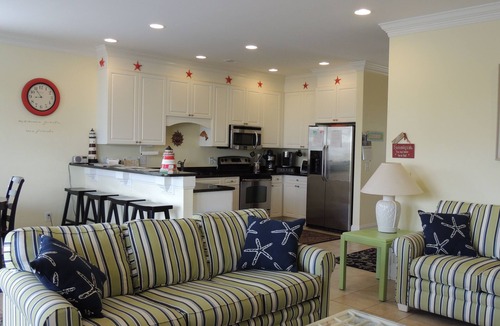 Garden City House | SPRING DISCOUNT 10% 5 BR/5.5BA-1BLK from Beach/Marsh/Dock/Pvt Pool/Pet Friendly