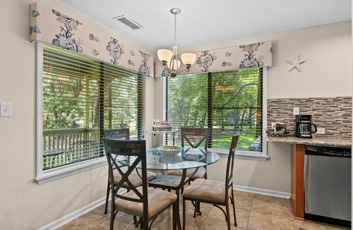Arcadian Shores Villa | St James Pk 8C in Kingston, 1st floor, Pool, Beach