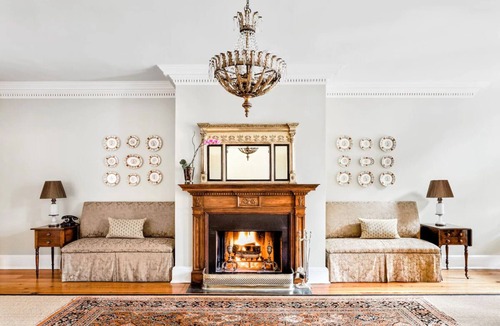 Charleston Historic District Hotel | Steps from Charleston City Market: Historic Charm in Every Corner
