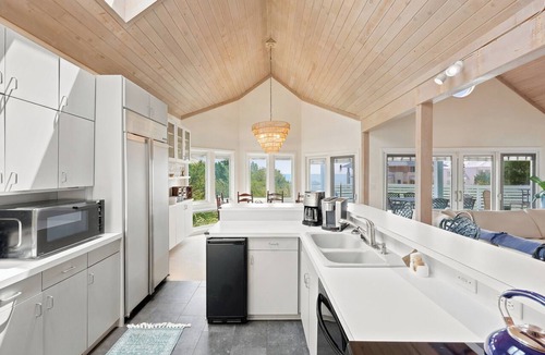 Debordieu Colony House | Steps from the ocean in Debordieu