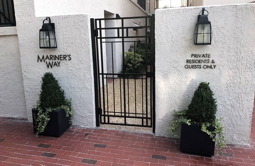 Harbour Town Condo | Steps to Harbour Town Lighthouse & Marina + 2BR + Pool Access