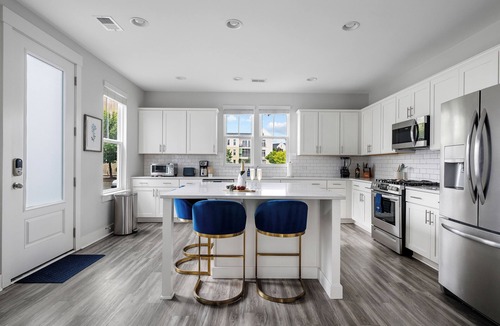 North Charleston House | Steps to Park Circle! | The Cavalier