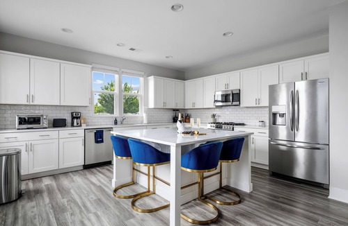 North Charleston House | Steps to Park Circle! | The Cavalier