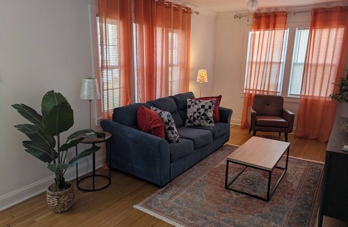 Rock Hill House | Stonewall Manor! Cozy & Quaint 2-BedRm Home W/Office in beautiful Rock Hill.