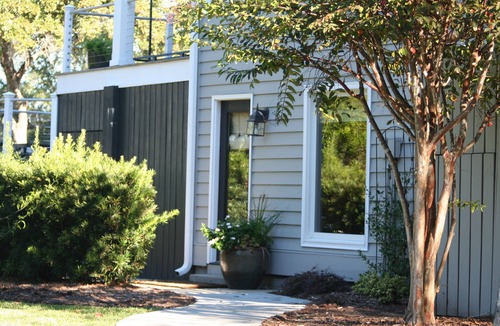 Mount Pleasant Apartment | Studio on Shem Creek with a Deep Water Dock & Views of Freshwater Lake