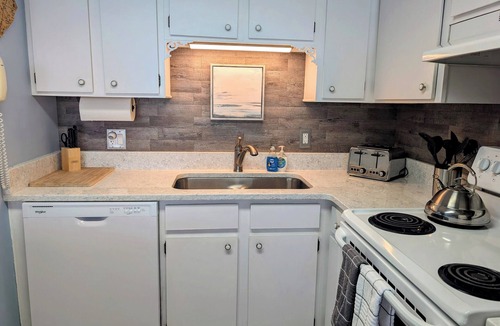 Garden City Condo | Stunning OCEAN FRONT Large 2 bedroom SUITE with breathtaking views