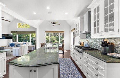 Vanderhorst Plantation House | Stunning, spacious renovation in the heart of Kiawah