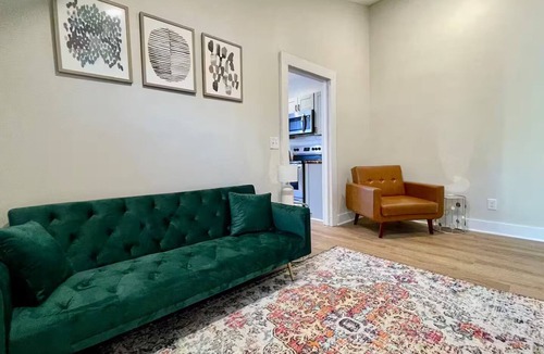 Hamlet Apartment | Stylish Apartment in Hamlet, NC