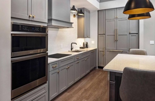 Ansonborough Hotel | Stylish Charleston Escape: 3 Spacious Suite, 10–15 Min Walk to Top Spots