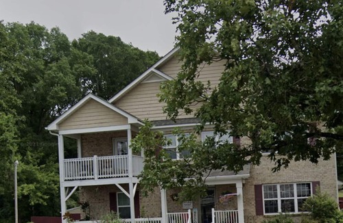 Vance Apartment | Stylish Duplex with an Equine View