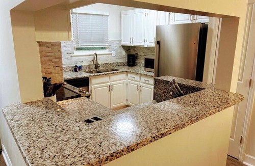 Columbia Condo | Stylish Updated Retreat Overlooking the Saluda River