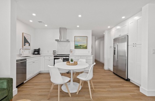 West Ashley House | Suite Magnolia II, Hot Tub & Pet Friendly