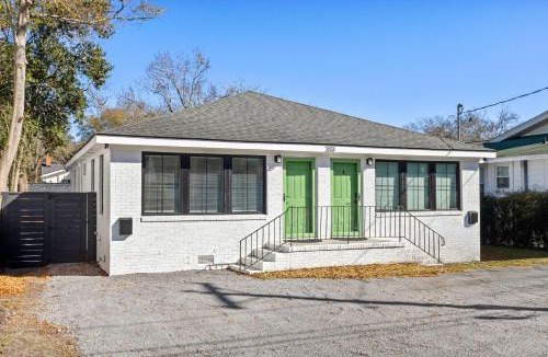 West Ashley House | Suite Magnolia II, Hot Tub & Pet Friendly