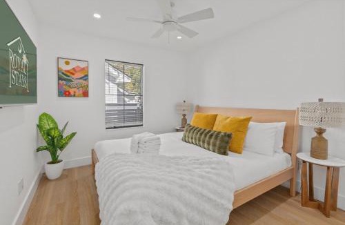 West Ashley House | Suite Magnolia II, Hot Tub & Pet Friendly
