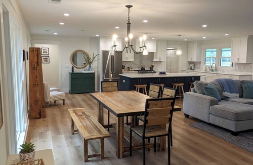 Ladson House | Summervilla ~ an acre oasis 10 min from downtown