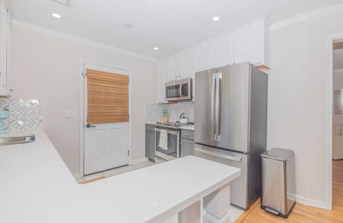 Charleston House | Sunny Haven Retreat near Folly w/Backyard Oasis!
