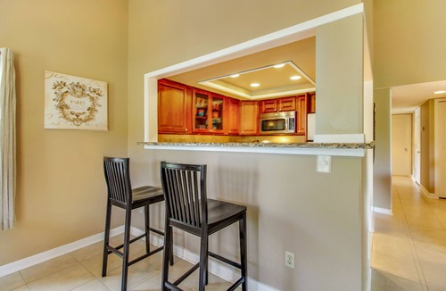 South Beach Villa | Sunset Rentals | Bluff Villas 1720