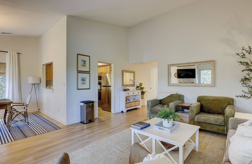 South Beach Villa | Sunset Rentals | Bluff Villas 1768