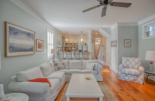 Uptown House | Sweet Magnolia Sandy Feet Retreat - 4 Porches!
