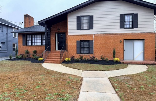 Rockingham House | Ted’s Place. Luxury 5-bedroom house in Rockingham. Premium Home. Rare find.