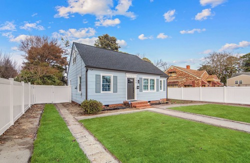 Terry Sanford House | The 206: Oakland at Bragg Renovated 3BR VA & FSU