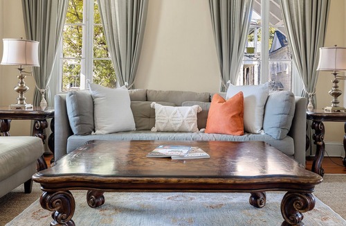 South of Broad House | The Beauty on Broad, a Luxury 1br/1.5ba Apt.