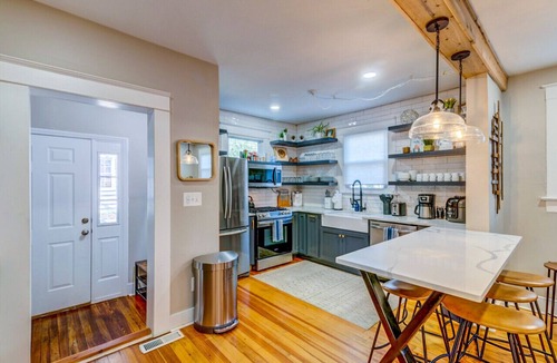 Westside House | The Charleston Charm by Abode sleeps 8, 4 bedrooms