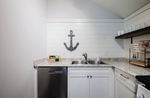 Bluffton Apartment | The Coastal Carriage - Pet Friendly Retreat in the Heart of Old Town Bluffton