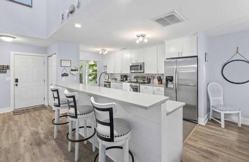 Mount Pleasant House | The Costal Haven - 5 Min Beach, 15 Min to DT