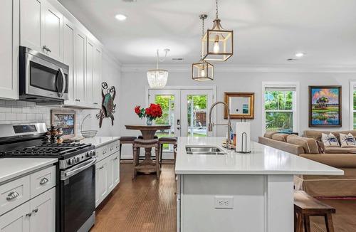 Charleston House | The Crab House: Built 2022. Huge property. Arcade.