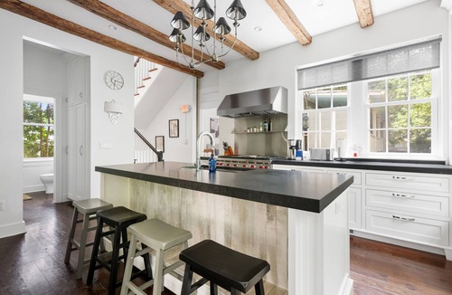 Ansonborough House | The Daniel Legare Suite In the Heart of Charleston