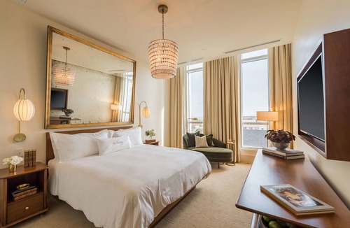 Downtown Charleston Hotel | The Dewberry Charleston