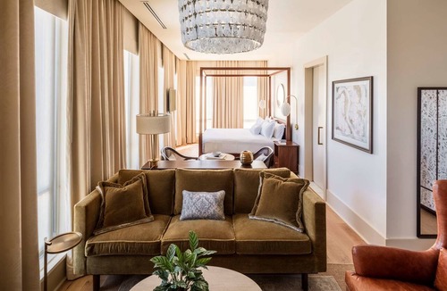 Downtown Charleston Hotel | The Dewberry Charleston