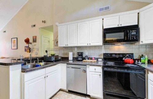 West Ashley Apartment | The Dolly Apartment your perfect mid term home with full kitchen 2 bed 2 bath