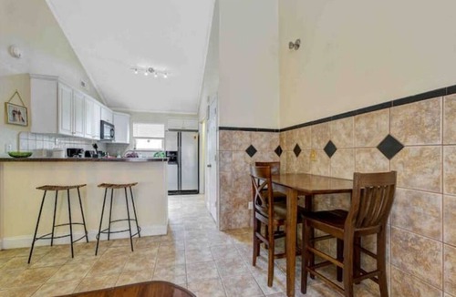 West Ashley Apartment | The Dolly Apartment your perfect mid term home with full kitchen 2 bed 2 bath